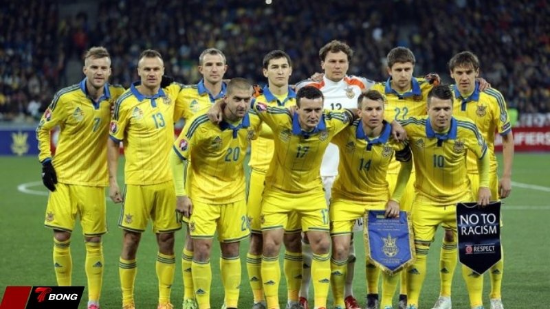 Hành trình bốn năm lưu vong và bản lĩnh của những chiến binh không sân nhà